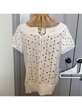 NWOT- Women's White Eyelet Blouse Size M #0012